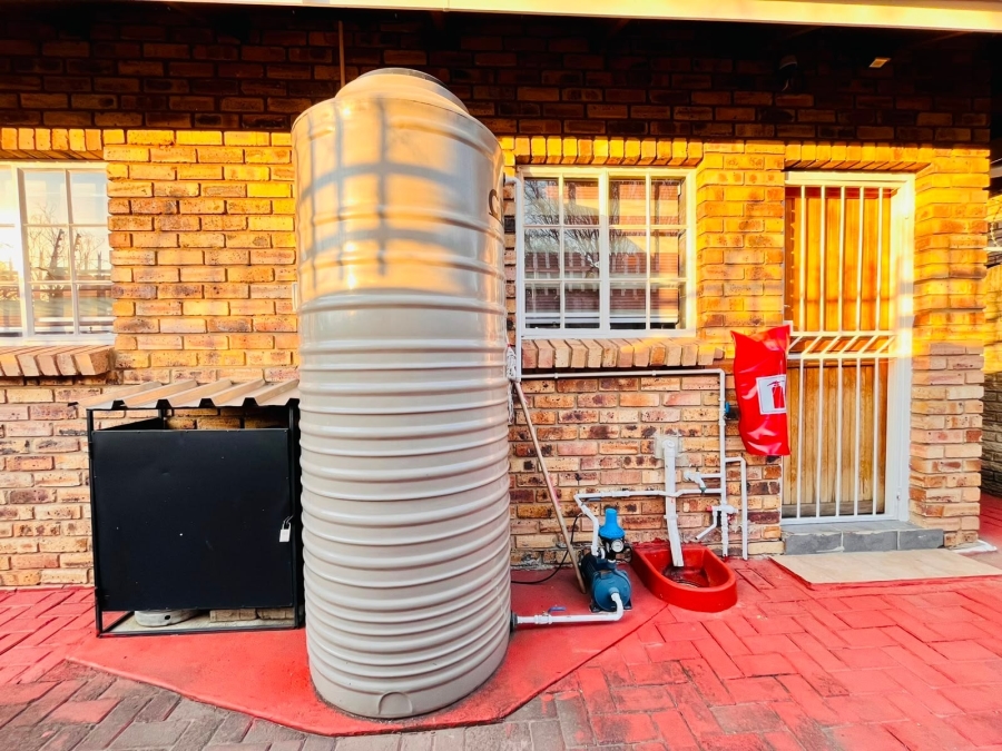 3 Bedroom Property for Sale in Protea Park North West